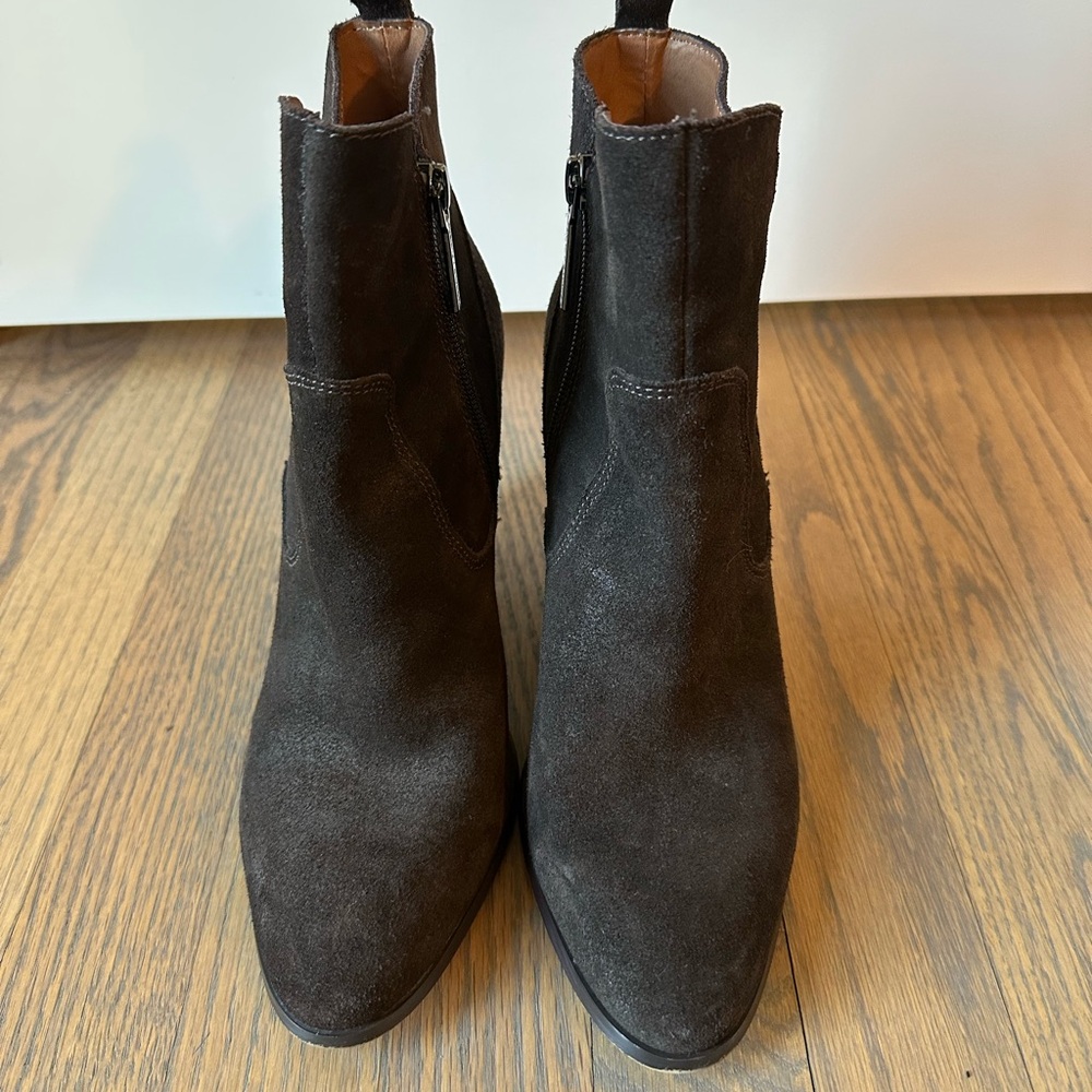 Donald J. Pliner - Brown Suede zip Ankle Boots